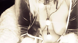 Singing to Santa and Being His Free Xmas Slut