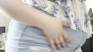 Voluptuous BBW Passion Erupts in Sultry Amateur Heat