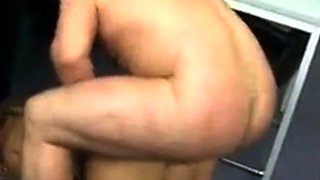 Behaarter deutscher Papa fickt Oma anal