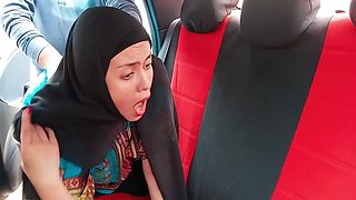 Indian Stepmother Wearing Hijab Gets Fucked In Car