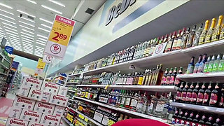 Wife Goes to the Market in Public Without Panties and Shows Herself off!