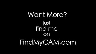 Camgirl Shows Off Her Amazing Ass on Webcam