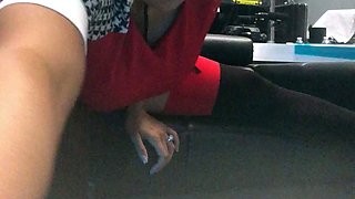 Blonde Gym Babe in Heat Masturbates
