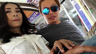 Thai street hooker picked up in a Tuk Tuk for sex on camera