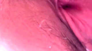 Kamala 's spread holes (amateur masturbation)
