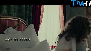 Annette Bening Culo, Cupcakes Sequence in The Seagull