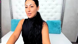 Masturbating Sexy Webcam Babe Big Boobs Webcam Solo