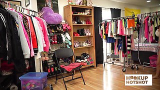 Unattainable Bryan Gozzling and Kenzie Reeves's celebrity clip