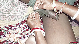 First time Padosi ladke ke sath chudwa kar I meri Kali Chut Ki pyas bujh gai