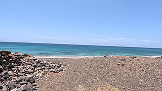 He Saw a Naked Girl on the Beach and Started Jerking off