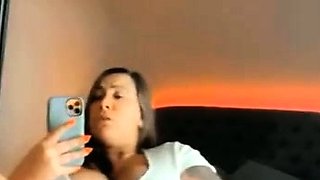 Wiselexi OnlyFans Nude Masturbating Video