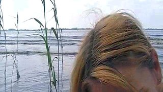 Miley-Weasel - In der Elbe gefickt
