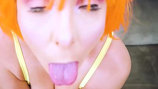 Misty realizou uma performance adulta utilizando um grande