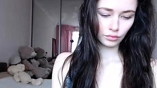 Hot amateur webcam teen masturbates for their fans