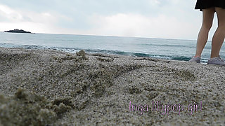 Teen Girl Masturbate on the Beach