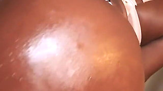 Flawless Amari Anne Bounces Her Perfect Ass