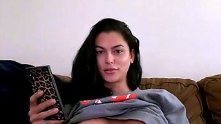 Brunette Tranny jerking in hard dick in solo Webcam