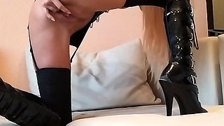 CLOSE UP OF TEENS PARADISE