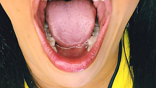 Yawning with My Huge Mouth