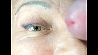 Mature Lady Facecum Huge Load on Eye