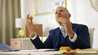 Kissa Sins' Wild Obsession in a Sultry Scene