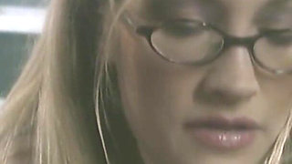 Blonde Slut Loves Deep Throat