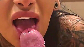 Girlfriend Treats Me to a Blowjob and Rimming