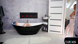 Babes - Tub for Two