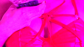 Red Latex Ignore Cum Cleanup with Latina Mianins