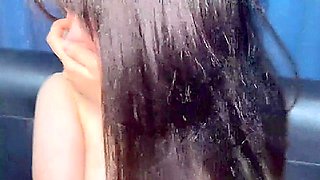 素人投稿 4658949 素人初撮り童顔の可愛い19歳 服を脱かせたらまさかの巨乳てした これはさすかに反則てす最後は危険すきる大量中出し