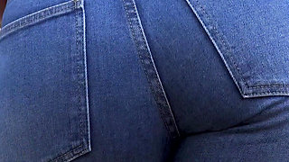 Milf In Tight Blue Jeans Tease Her Big Ass Outdoors