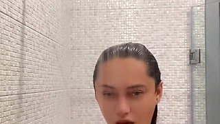 Cum with Me in Snapchat Shower