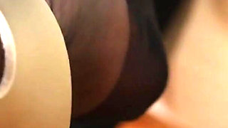 Minimalistic Nylon Moments - Dangling & Shoeplay