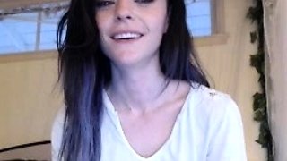 Natural babe brunette with sexy black lingerie masturbates