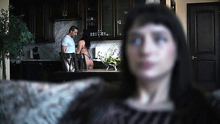 Come-hither Codey and Queenie's bedroom clip